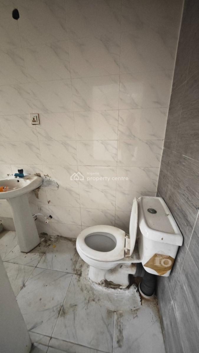 Self Serviced Mini Flat, Off Admiralty Way, Lekki Phase 1, Lekki, Lagos, Mini Flat (room and Parlour) for Rent