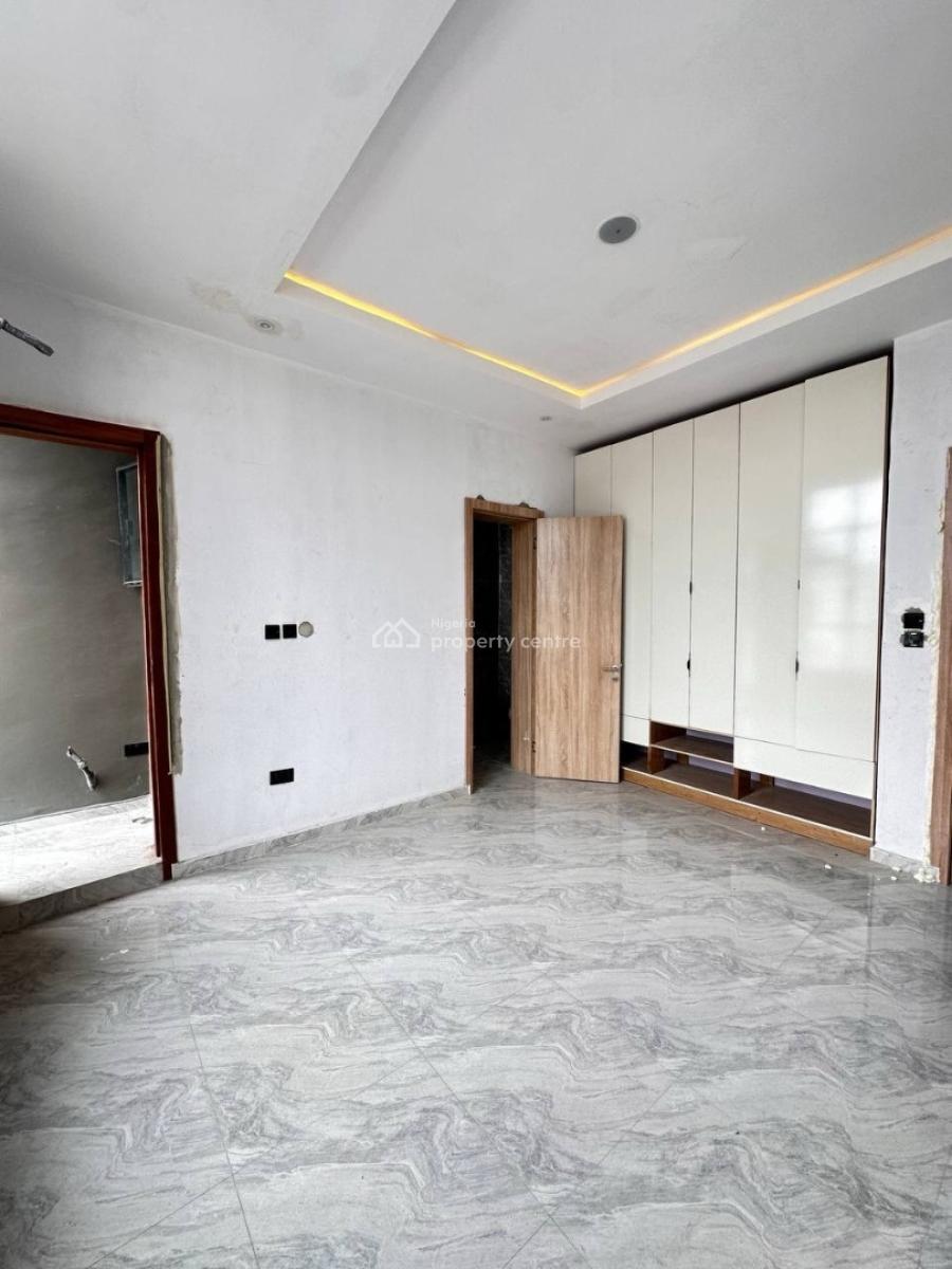 2 Bedroom Apartment, Ikota, Lekki, Lagos, Block of Flats for Sale
