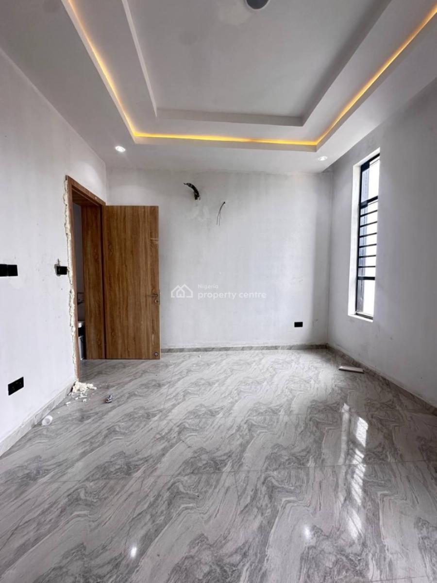 2 Bedroom Apartment, Ikota, Lekki, Lagos, Block of Flats for Sale