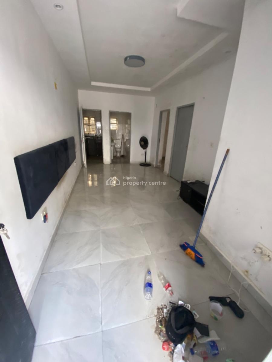 Neatly Used 2bedroom Flat, Olokonla, Lbs, Ajah, Lagos, Flat / Apartment for Rent