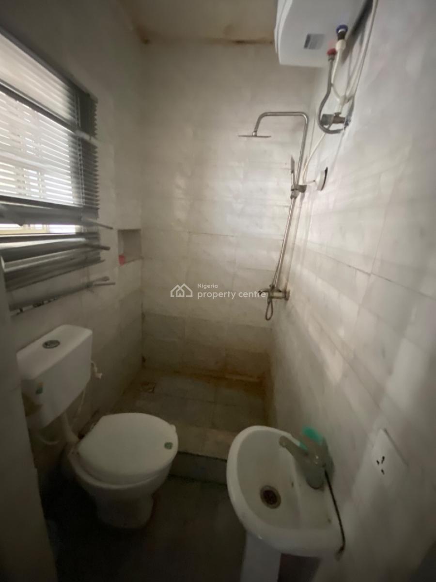 Neatly Used 2bedroom Flat, Olokonla, Lbs, Ajah, Lagos, Flat / Apartment for Rent