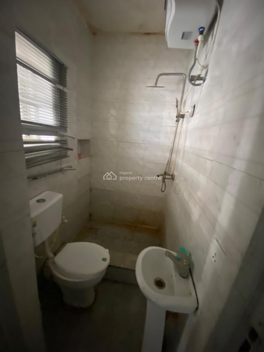 Neatly Used 2bedroom Flat, Olokonla, Lbs, Ajah, Lagos, Flat / Apartment for Rent