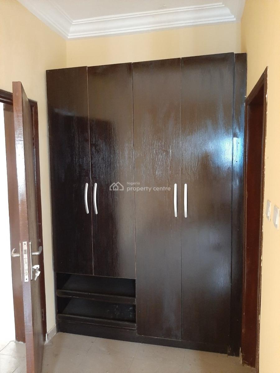 Serviced 3 Bedroom En-suite Flat with an Enclosed Fitted Kitchen/pantr, Ikate Elegushi, Lekki, Lagos, Flat / Apartment for Rent