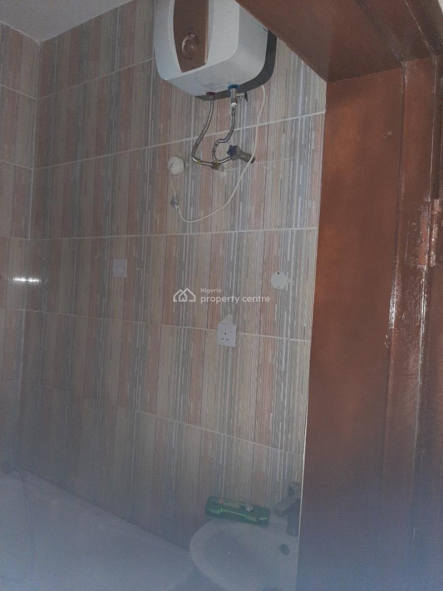 Serviced 3 Bedroom En-suite Flat with an Enclosed Fitted Kitchen/pantr, Ikate Elegushi, Lekki, Lagos, Flat / Apartment for Rent