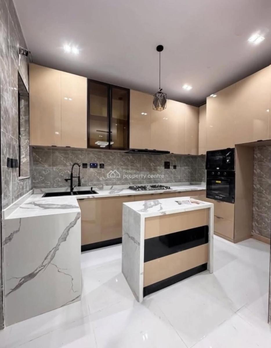 2 Bedroom Apartment, Ologolo, Lekki, Lagos, Block of Flats for Sale