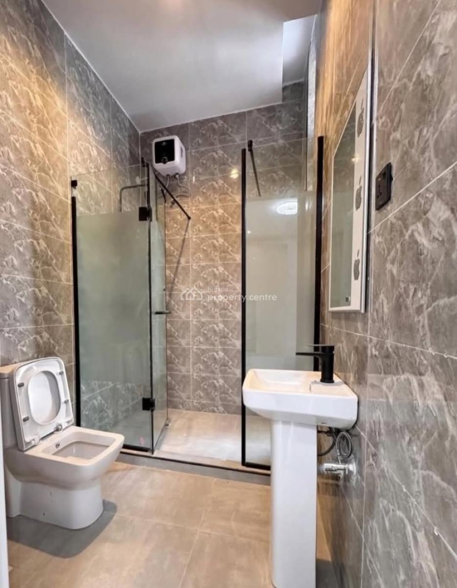 2 Bedroom Apartment, Ologolo, Lekki, Lagos, Block of Flats for Sale