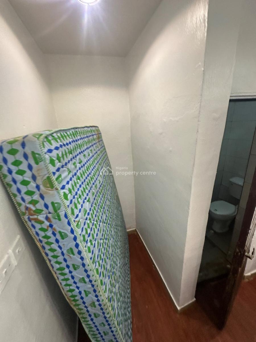 a Standard Room Self Contain Apartment in a Decent Location, 4th Avenue, Gwarinpa, Abuja, Self Contain (single Rooms) for Rent