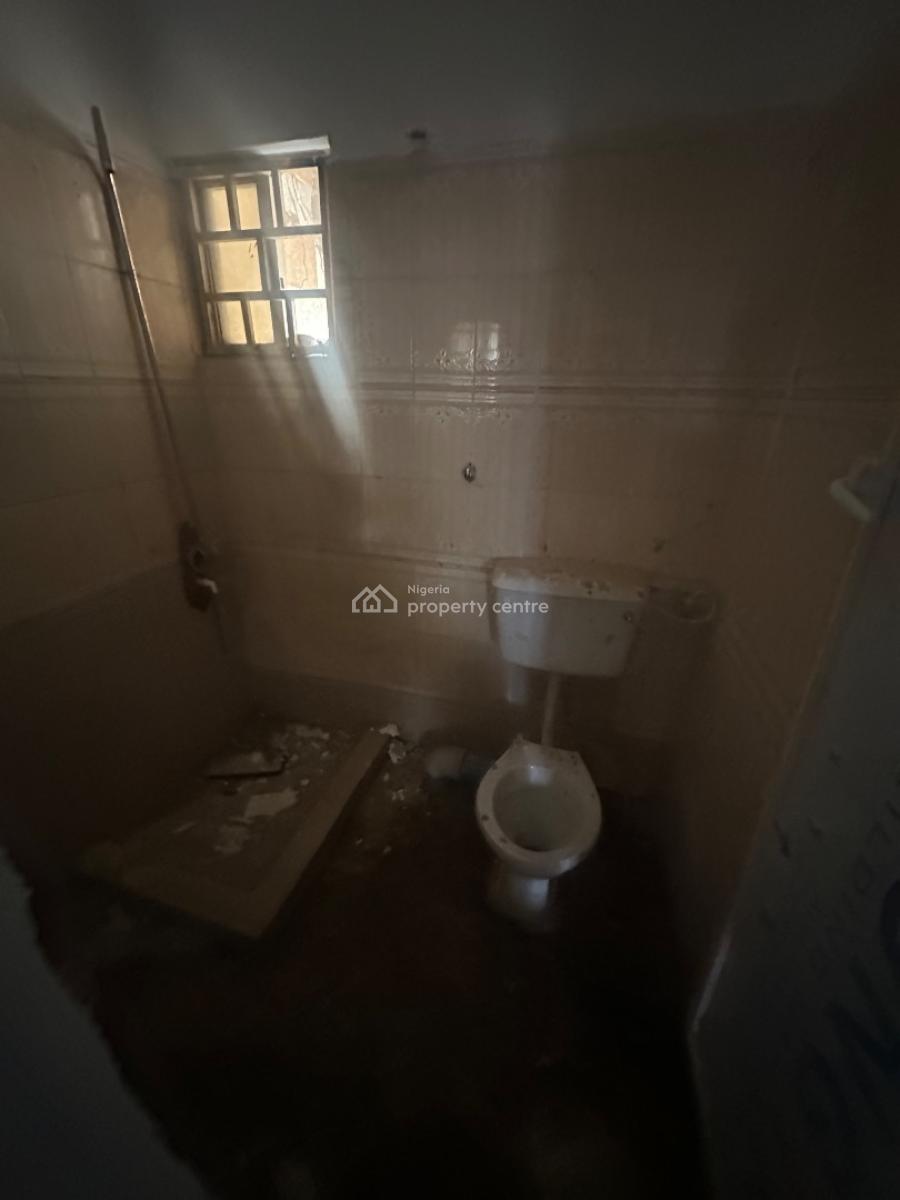 a Standard Room Self Contain Apartment in a Decent Location, 4th Avenue, Gwarinpa, Abuja, Self Contain (single Rooms) for Rent