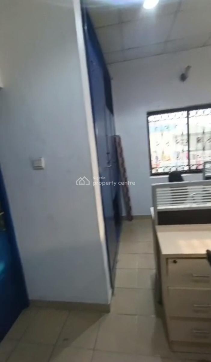 One Room Corporate Office Space Ensuite, Ikota Villa Estate, Ikota, Lekki, Lagos, Office Space for Rent