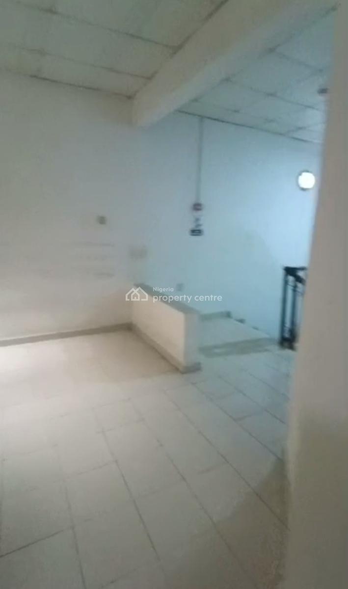 One Room Corporate Office Space Ensuite, Ikota Villa Estate, Ikota, Lekki, Lagos, Office Space for Rent