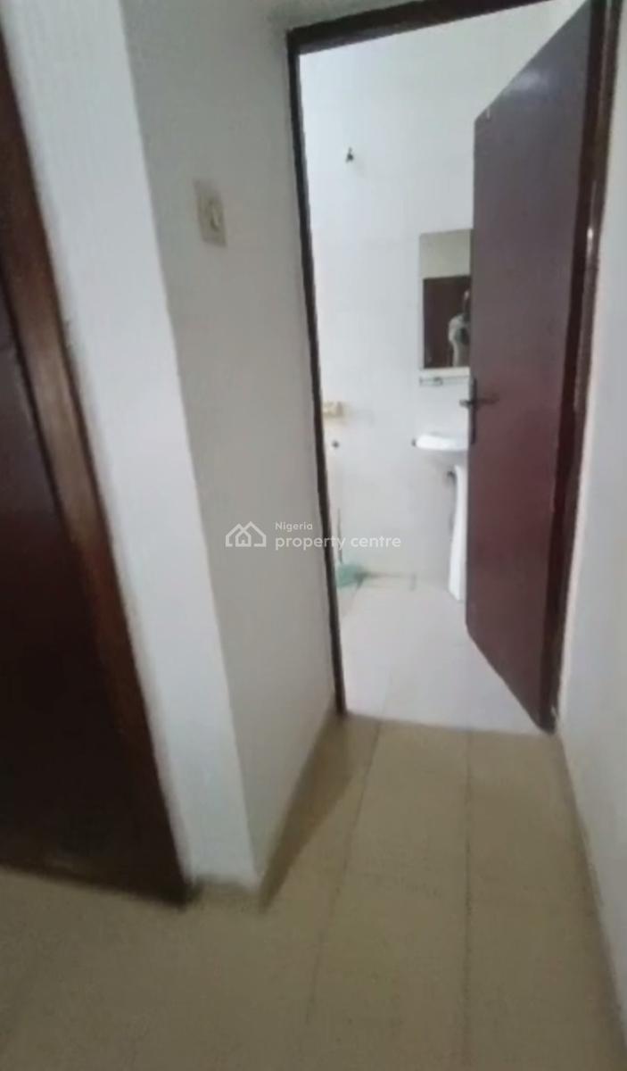One Room Corporate Office Space Ensuite, Ikota Villa Estate, Ikota, Lekki, Lagos, Office Space for Rent