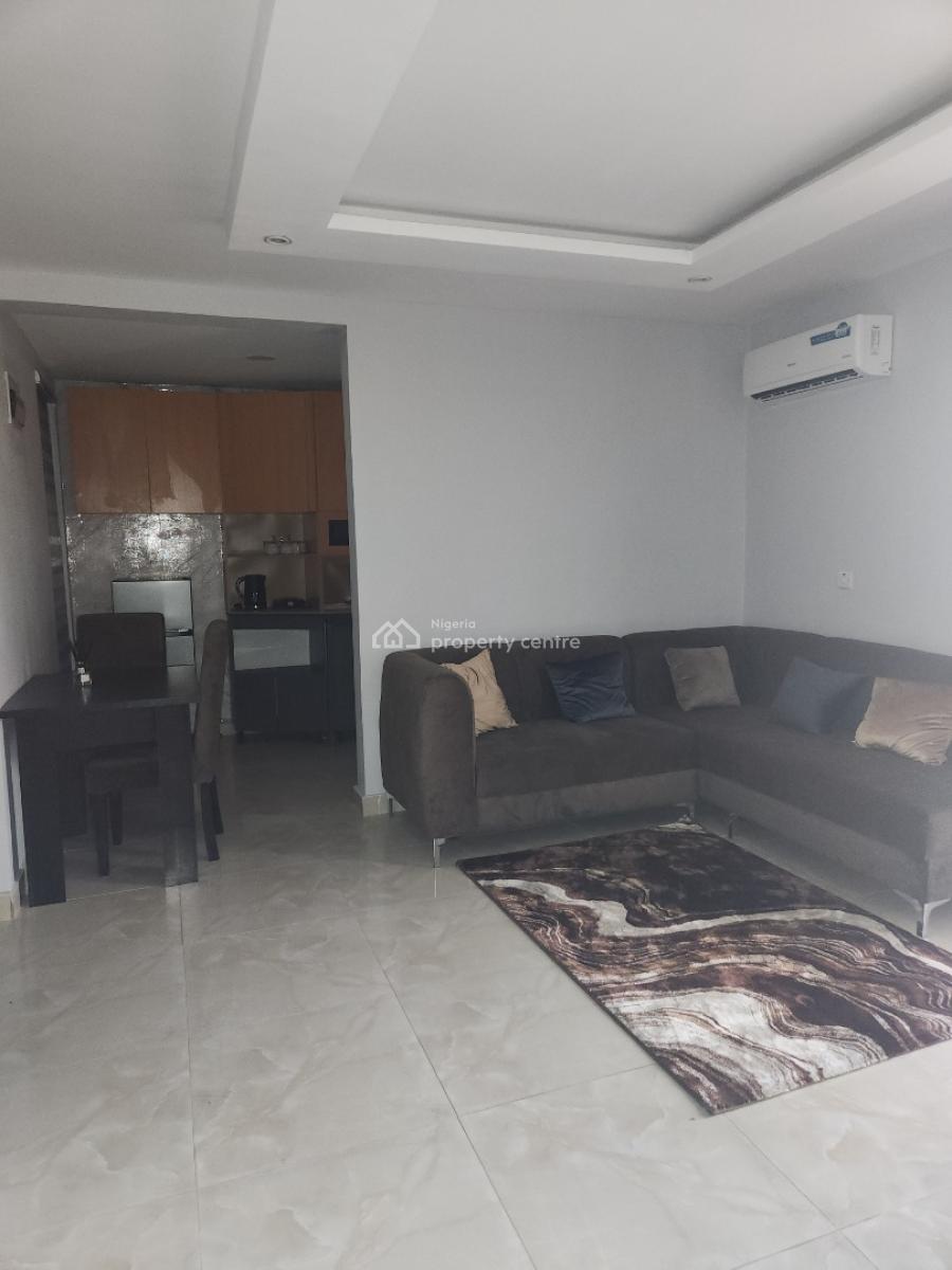 Luxury 2bedroom Flat, Behind Panti Police Station, Yaba, Lagos, Flat / Apartment for Rent