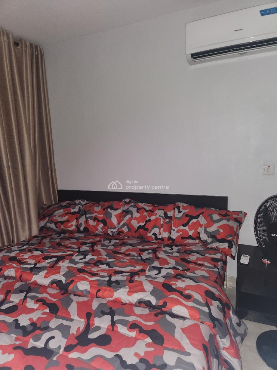 Luxury 2bedroom Flat, Behind Panti Police Station, Yaba, Lagos, Flat / Apartment for Rent
