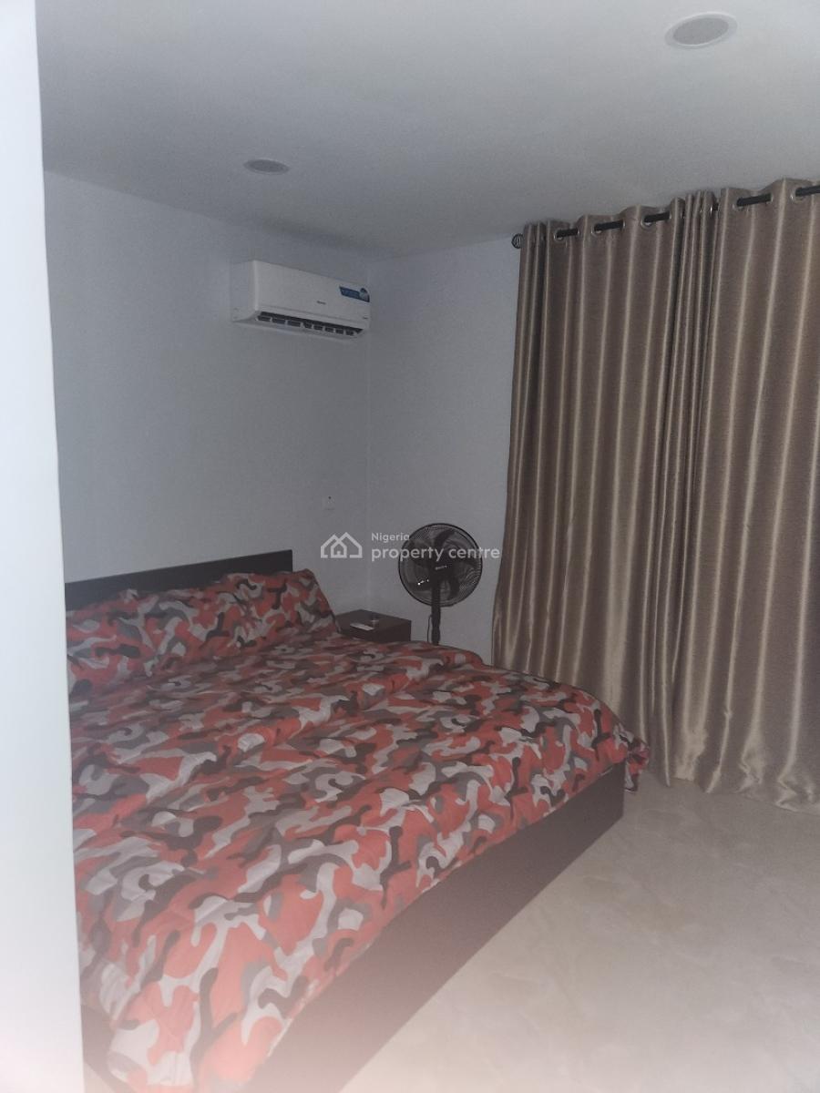 Luxury 2bedroom Flat, Behind Panti Police Station, Yaba, Lagos, Flat / Apartment for Rent