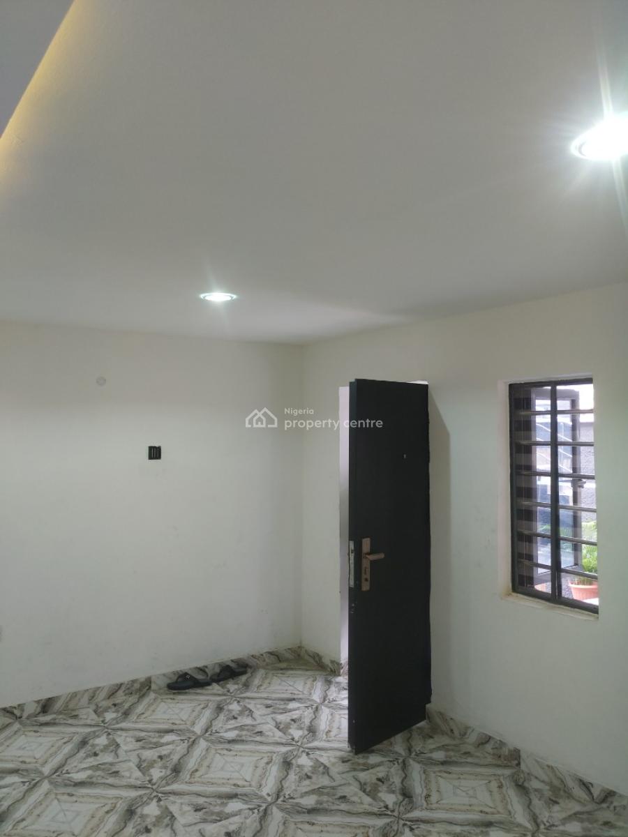1 Bedroom, Olowora, Omole Phase 2, Ikeja, Lagos, Self Contain (single Rooms) for Rent