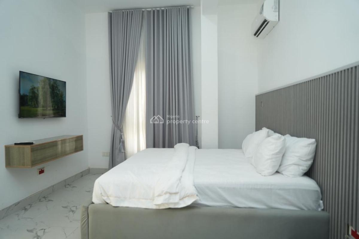 Luxury 2 Bedrooms Apartment with Ps5, Balcony and Elevator, Ikate, Lekki, Lagos, Flat / Apartment Short Let