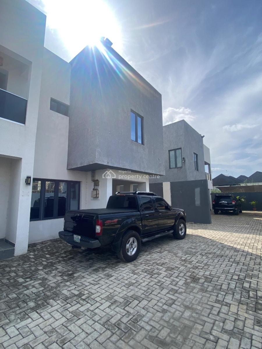 Beautiful 3 Bedroom Semi Detached Duplex with Big Bq, Chevron, Lekki, Lagos, Semi-detached Duplex for Rent