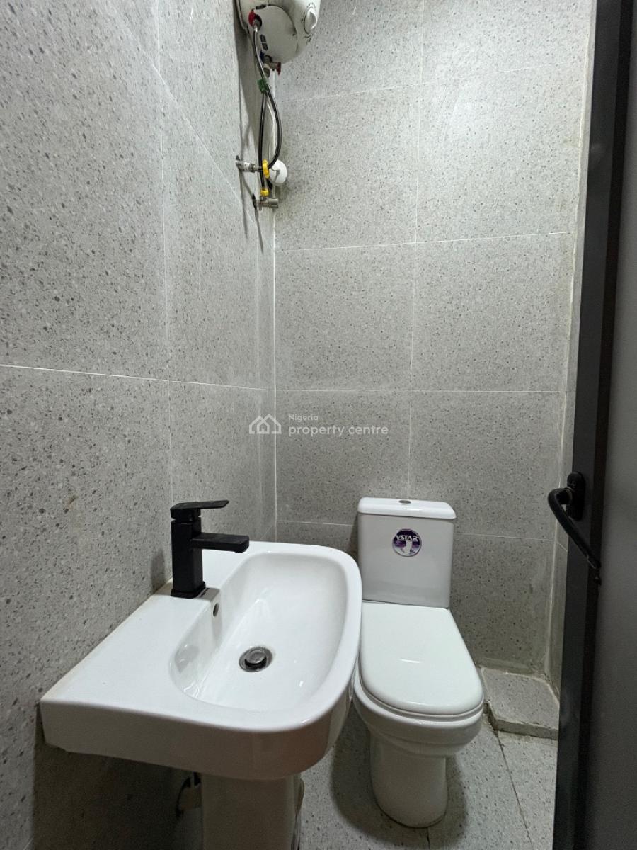 Well Finished Luxury 2bedroom Apartment, Emmanuel Oketete Close, Ilasan, Lekki, Lagos, Flat / Apartment for Rent