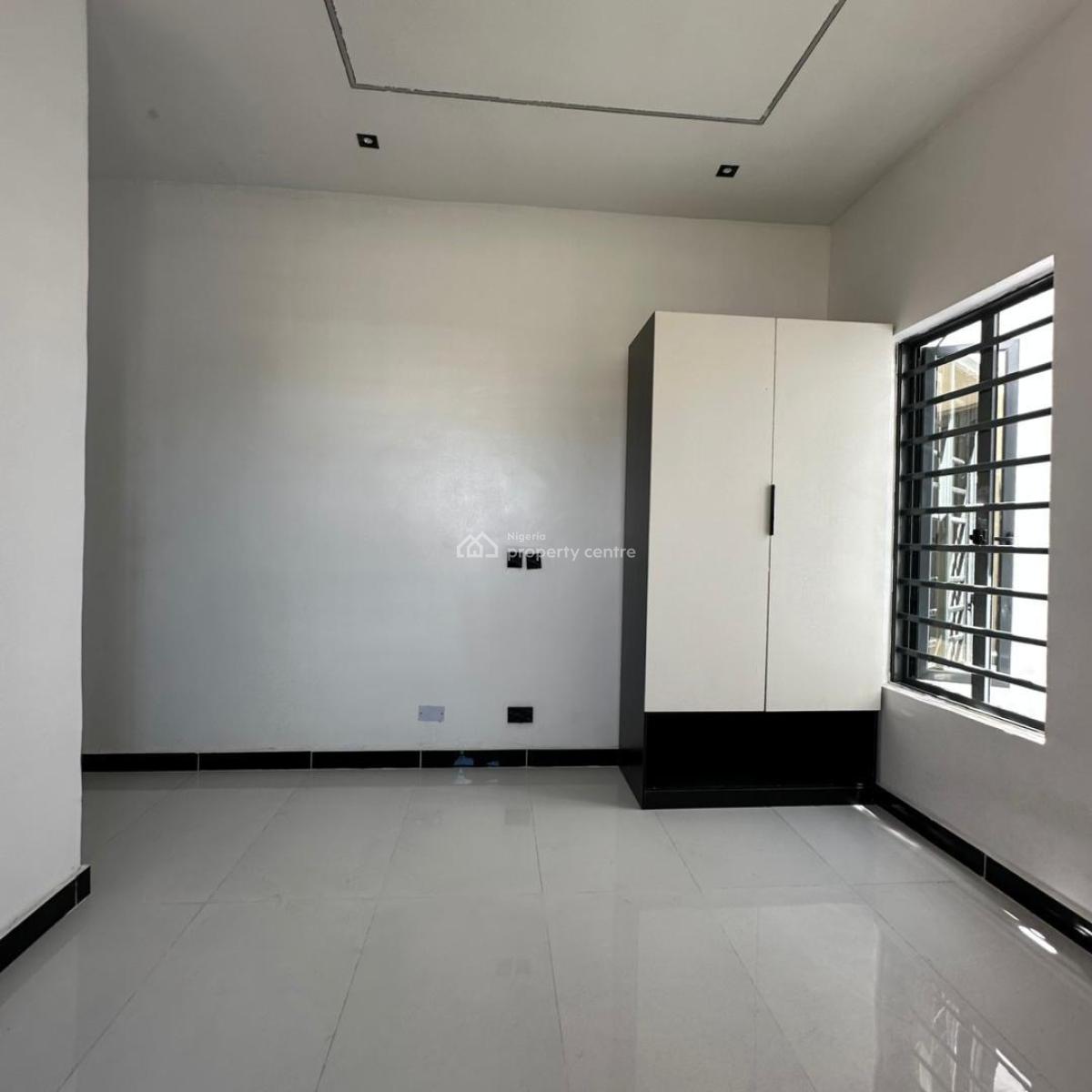5 Bedroom Fully Detached Duplex with Bq, Ologolo, Lekki, Lagos, Detached Duplex for Sale