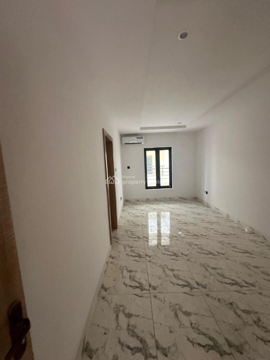 Newly Built Fully Serviced 3 Bedroom Penthouse Flat, Lekki Phase 1, Lekki, Lagos, Flat / Apartment for Rent