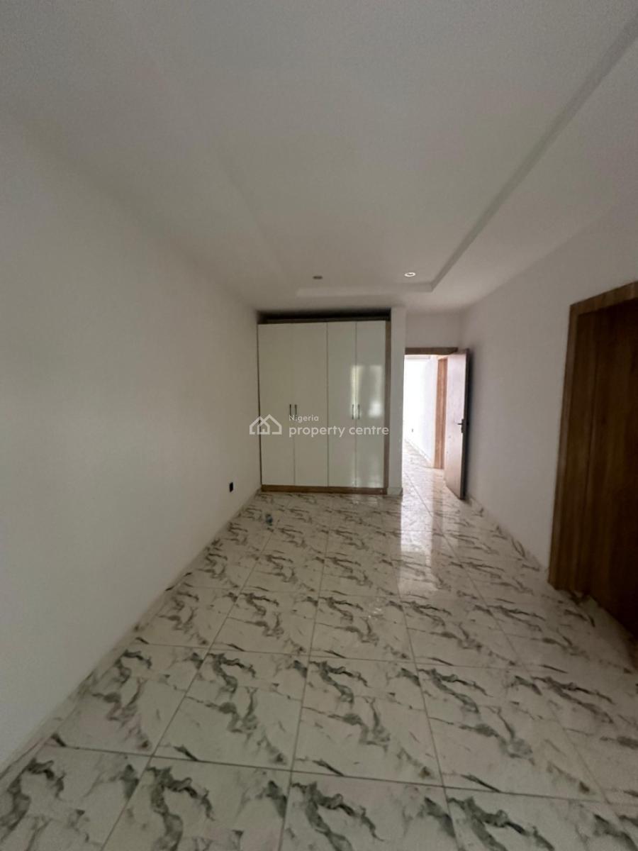 Newly Built Fully Serviced 3 Bedroom Penthouse Flat, Lekki Phase 1, Lekki, Lagos, Flat / Apartment for Rent