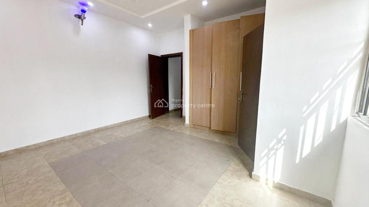 Luxury 3 Bedroom Apartment, Gra Phase 1, Magodo, Lagos, Flat / Apartment for Rent
