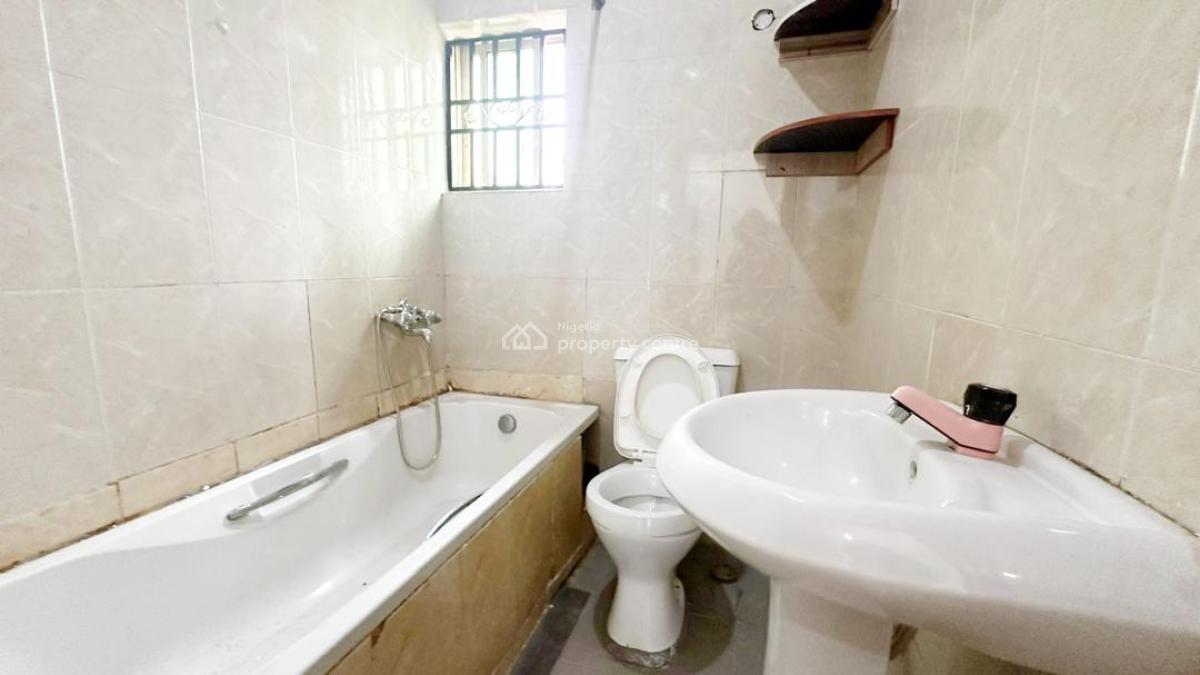 Luxury 3 Bedroom Apartment, Gra Phase 1, Magodo, Lagos, Flat / Apartment for Rent