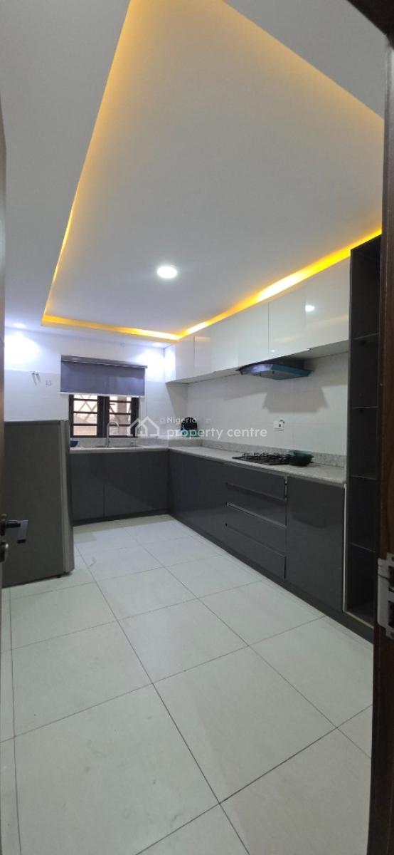 Spacious 2bedrooms Penthouse with Bq, Whitesand Avenue Lekki Right, Lekki Phase 1, Lekki, Lagos, Flat / Apartment for Sale