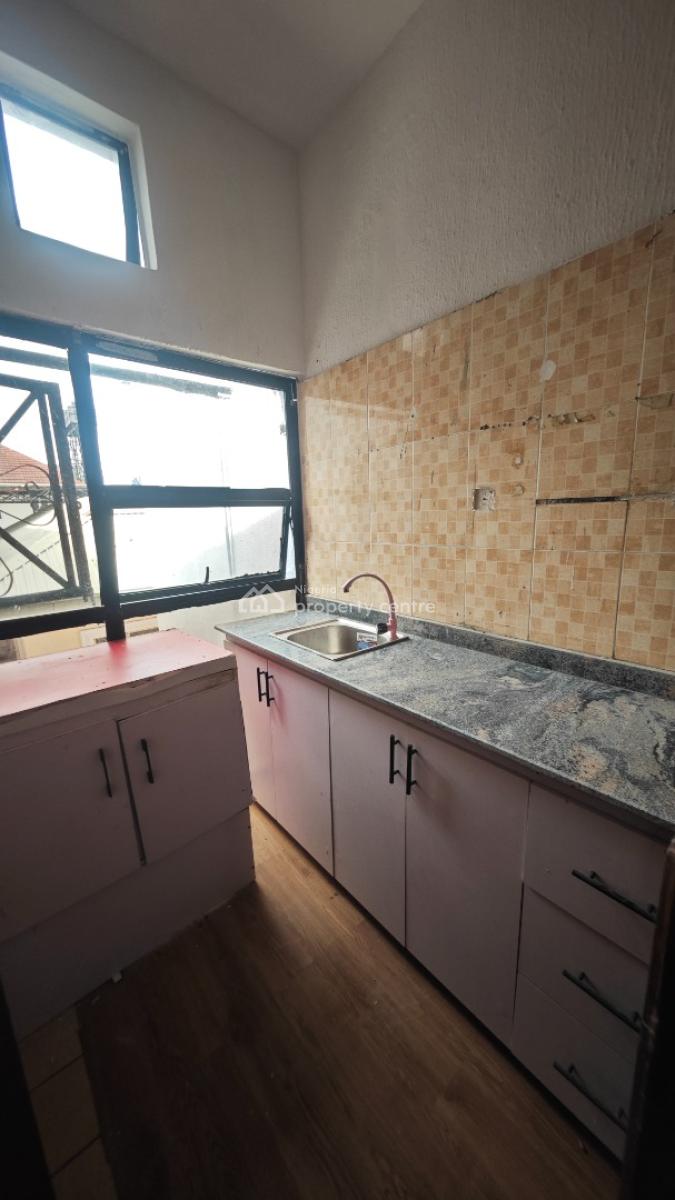 Self Serviced Studio Flat, Off Admiralty Way, Lekki Phase 1, Lekki, Lagos, Self Contain (single Rooms) for Rent