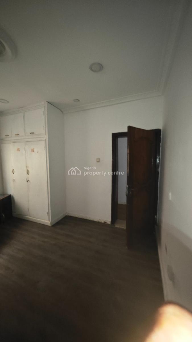 Self Serviced Studio Flat, Off Admiralty Way, Lekki Phase 1, Lekki, Lagos, Self Contain (single Rooms) for Rent
