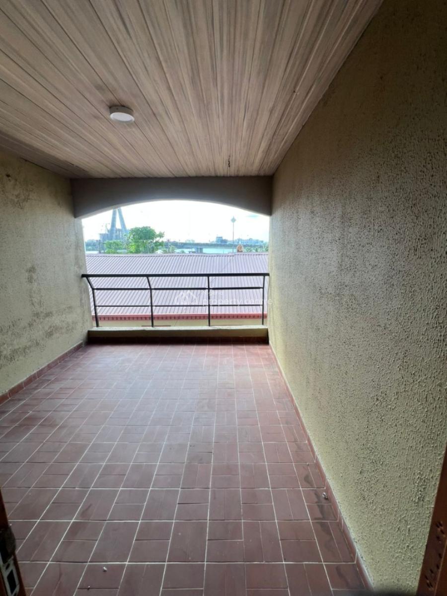 Newly Renovated 4-bedroom Penthouse with Bq, Lekki Phase 1, Lekki, Lagos, Flat / Apartment for Rent
