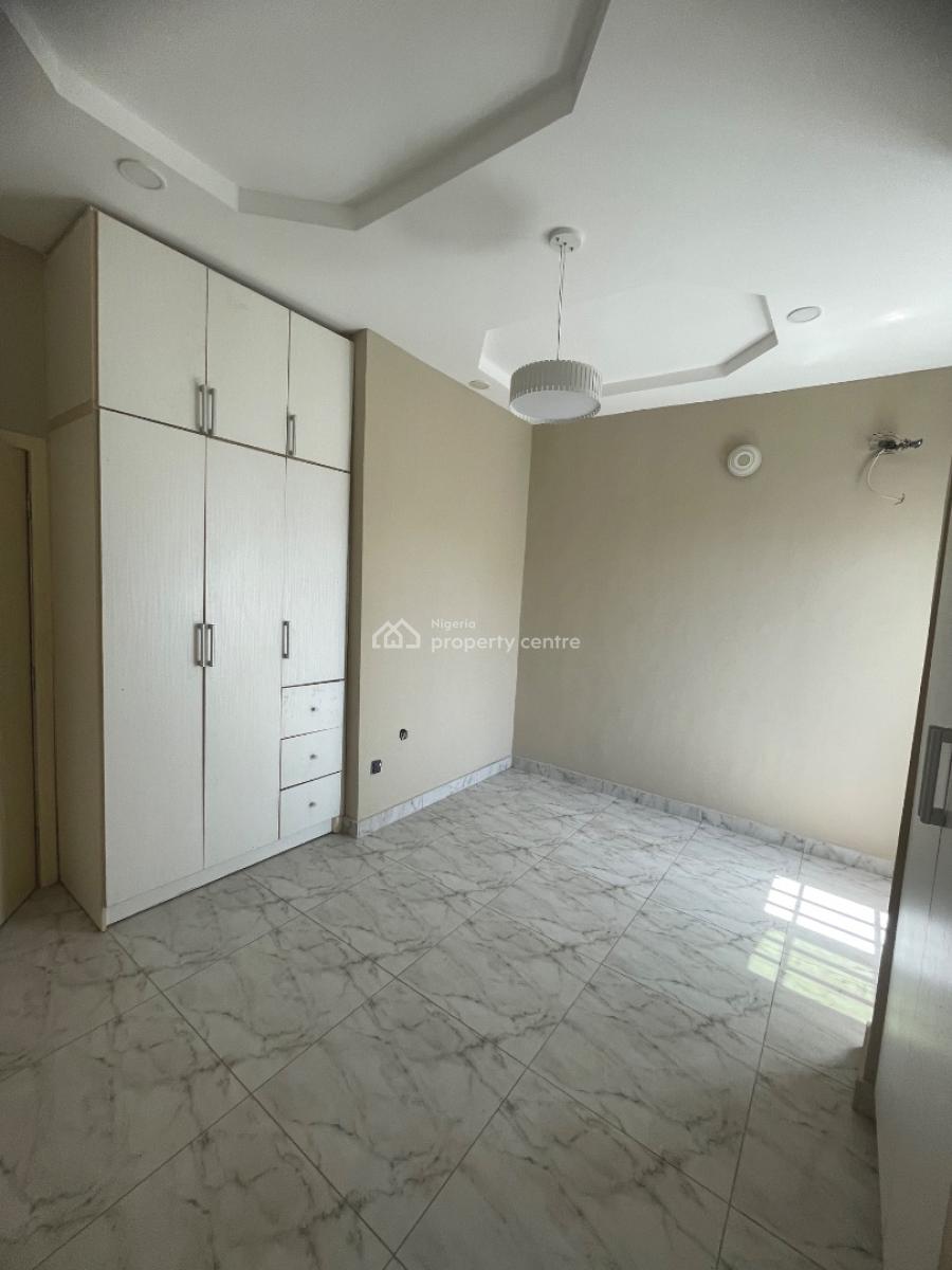 Refurbished Fully Serviced 3 Bedroom Apartment, Ikate Elegushi, Lekki, Lagos, Flat / Apartment for Rent