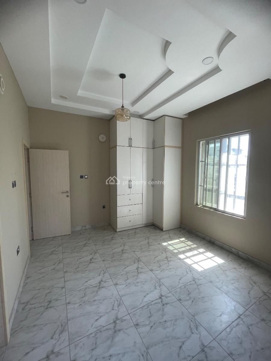 Refurbished Fully Serviced 3 Bedroom Apartment, Ikate Elegushi, Lekki, Lagos, Flat / Apartment for Rent