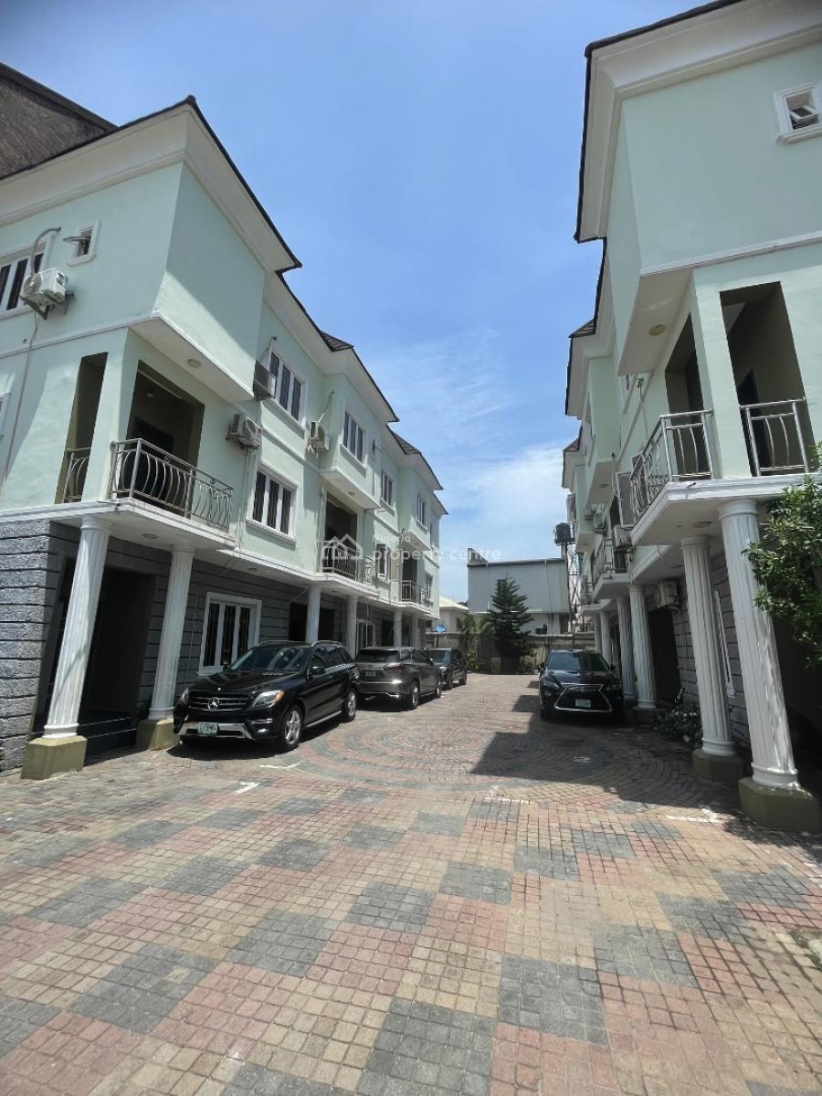 Well Maintained Fully Serviced 3 Bedroom Terrace Duplex with Bq, Osapa, Lekki, Lagos, Terraced Duplex for Rent