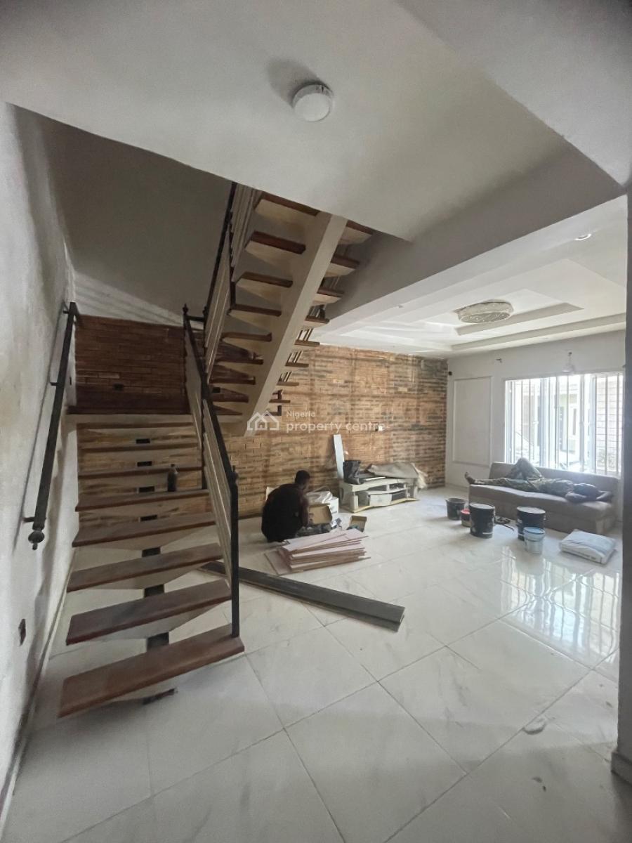 Well Maintained Fully Serviced 3 Bedroom Terrace Duplex with Bq, Osapa, Lekki, Lagos, Terraced Duplex for Rent