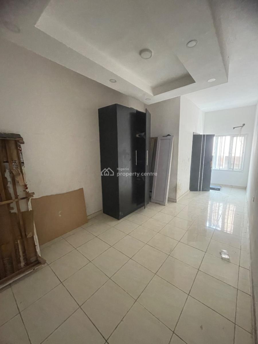 Well Maintained Fully Serviced 3 Bedroom Terrace Duplex with Bq, Osapa, Lekki, Lagos, Terraced Duplex for Rent