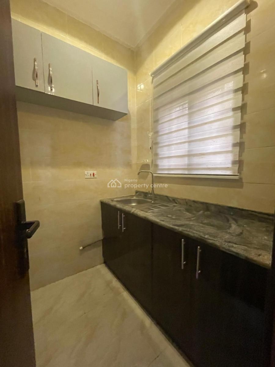 Luxury Furnished One Bedroom Bq in an Estate, Katampe Main Behind Aso Radio, Katampe, Abuja, Flat / Apartment for Rent