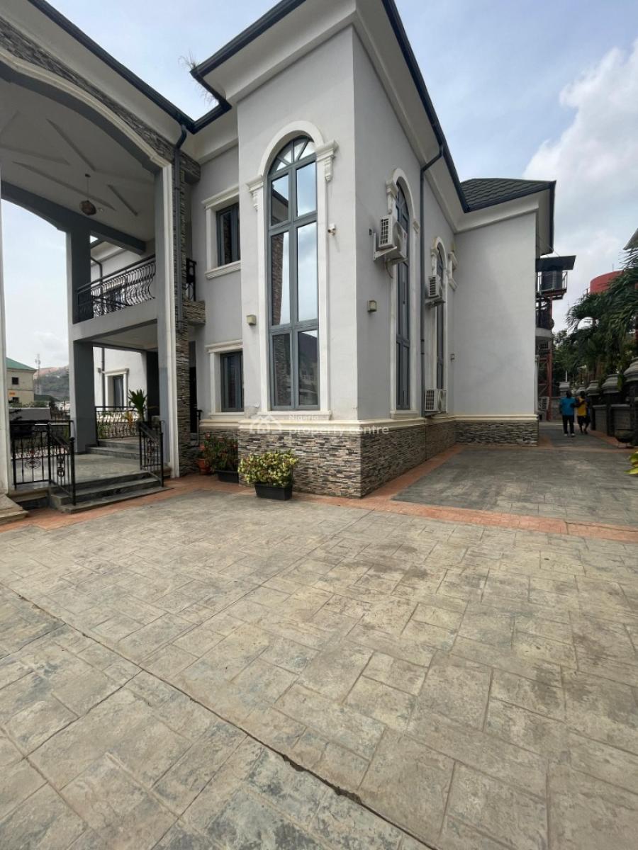 Luxury Furnished One Bedroom Bq in an Estate, Katampe Main Behind Aso Radio, Katampe, Abuja, Flat / Apartment for Rent