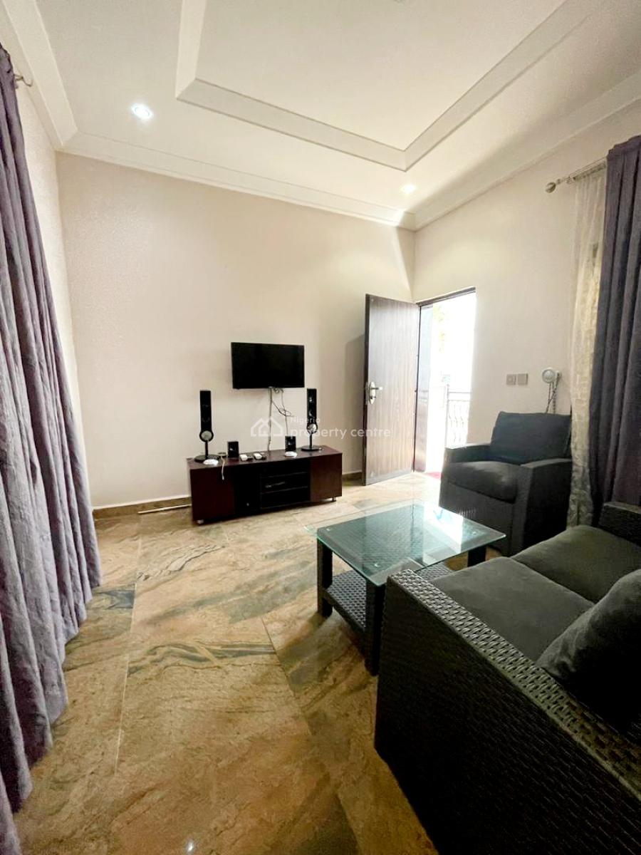 Luxury Furnished One Bedroom Bq in an Estate, Behind Aso Radio, Katampe (main), Katampe, Abuja, Flat / Apartment for Rent