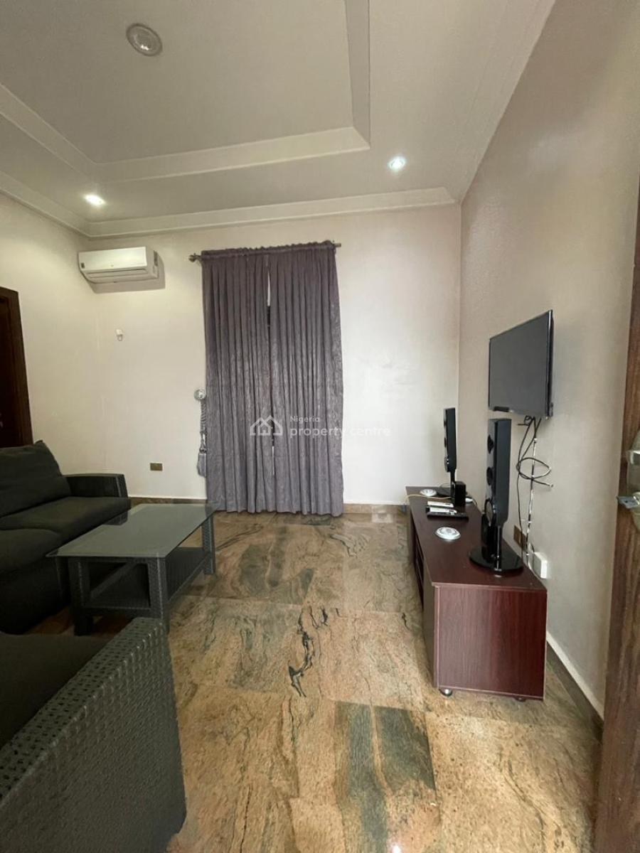 Luxury Furnished One Bedroom Bq in an Estate, Behind Aso Radio, Katampe (main), Katampe, Abuja, Flat / Apartment for Rent
