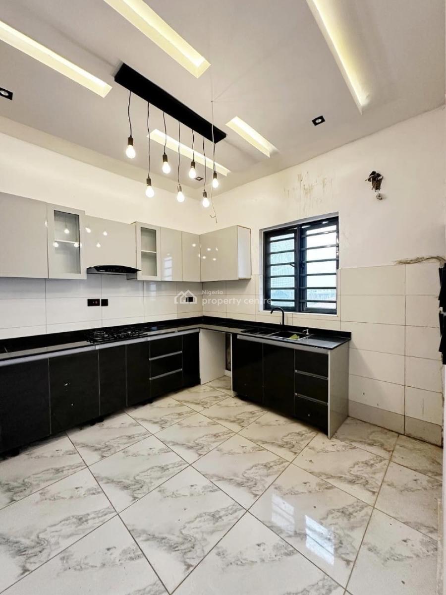 Lovely 2 Bedroom Apartment with Bq, Ilasan, Ilasan, Lekki, Lagos, Block of Flats for Sale