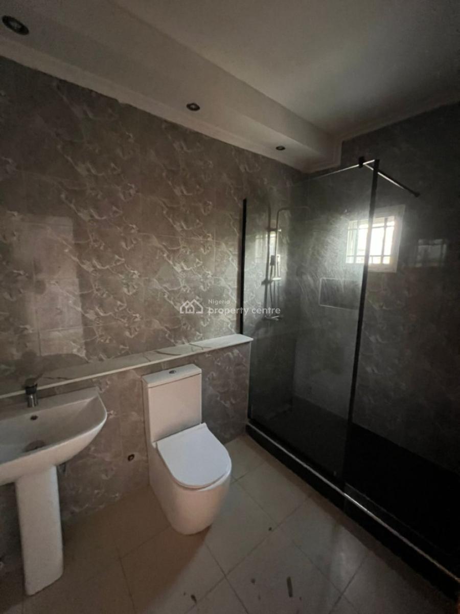 Newly Renovated 3-bedroom Apartment on The Ground Floor, Lekki Phase 1, Lekki, Lagos, Flat / Apartment for Rent