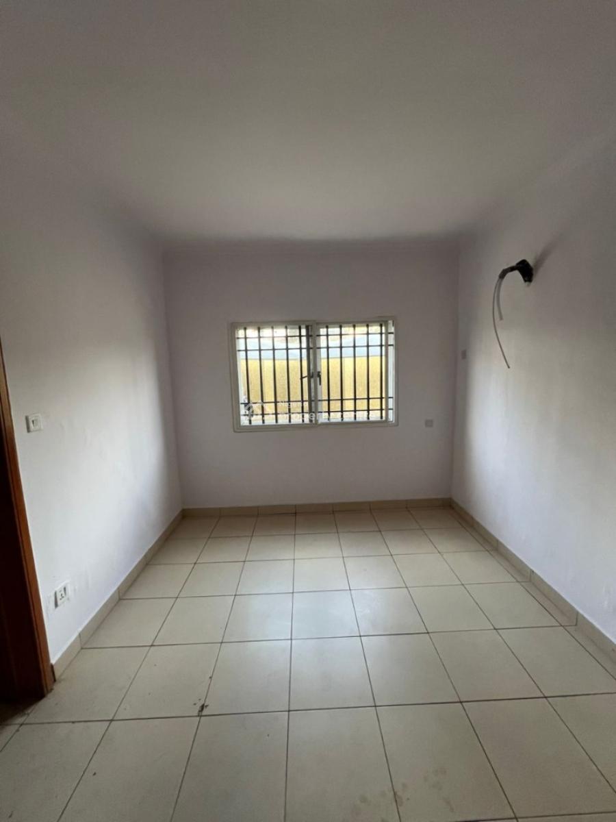 Newly Renovated 3-bedroom Apartment on The Ground Floor, Lekki Phase 1, Lekki, Lagos, Flat / Apartment for Rent
