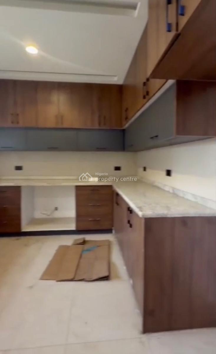 5-bedroom Duplex + Bq, Main, Jahi, Abuja, Terraced Duplex for Rent