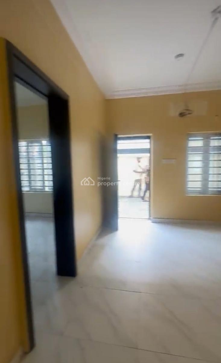 Spacious Downstairs Mini Flat Off Mobile Rd { Video}, Maroko Off Mobile Road, Ilaje, Ajah, Lagos, Mini Flat (room and Parlour) for Rent