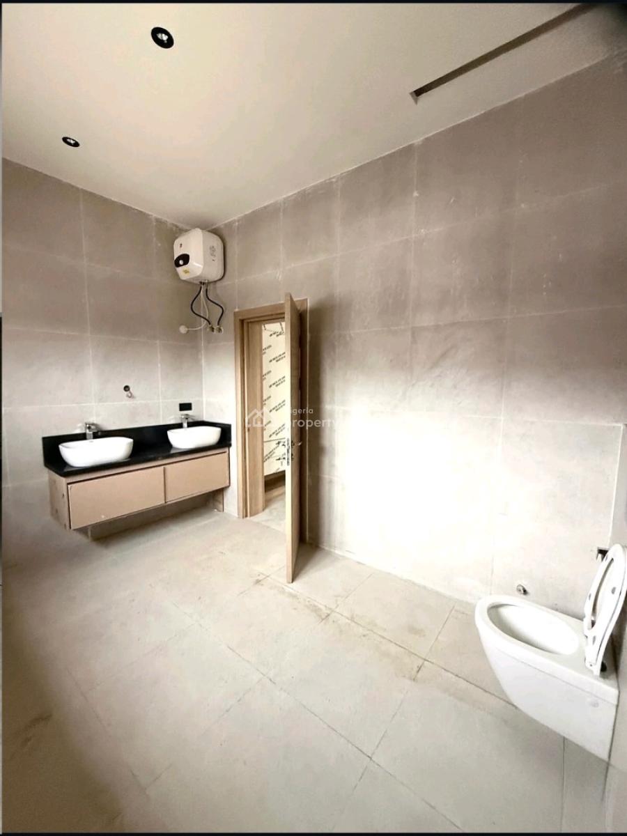 Positioned in One of Abujas Most Desirable Locations, This Luxury 5-b, Jabi, Abuja, House for Sale