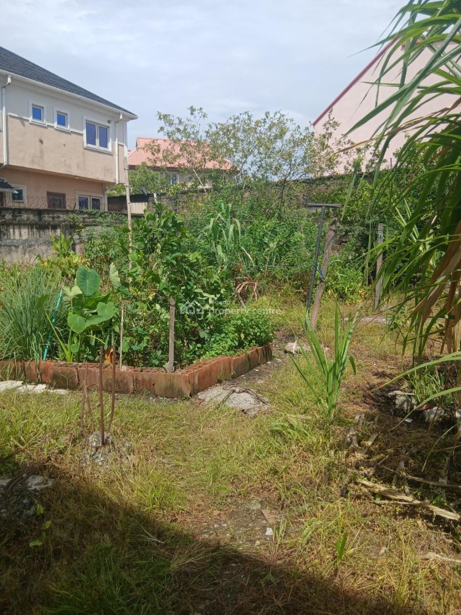 Lovely Building, Maryland, Lagos, Block of Flats for Sale