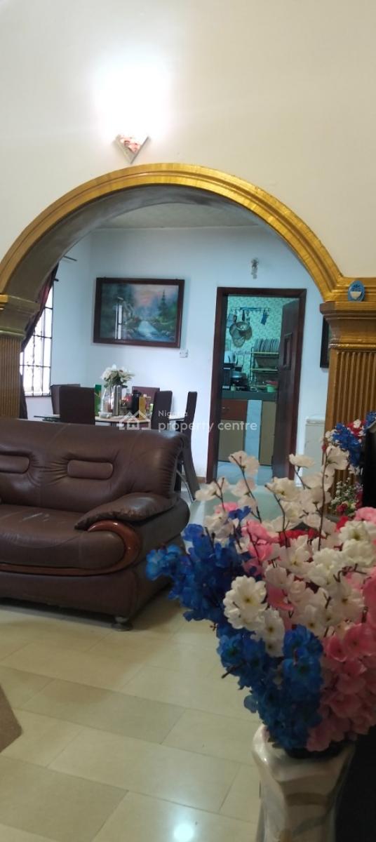 5 Bedroom Detached House ( Distress)), Hall Mark Bus-stop, Igando, Alimosho, Lagos, Detached Duplex for Sale