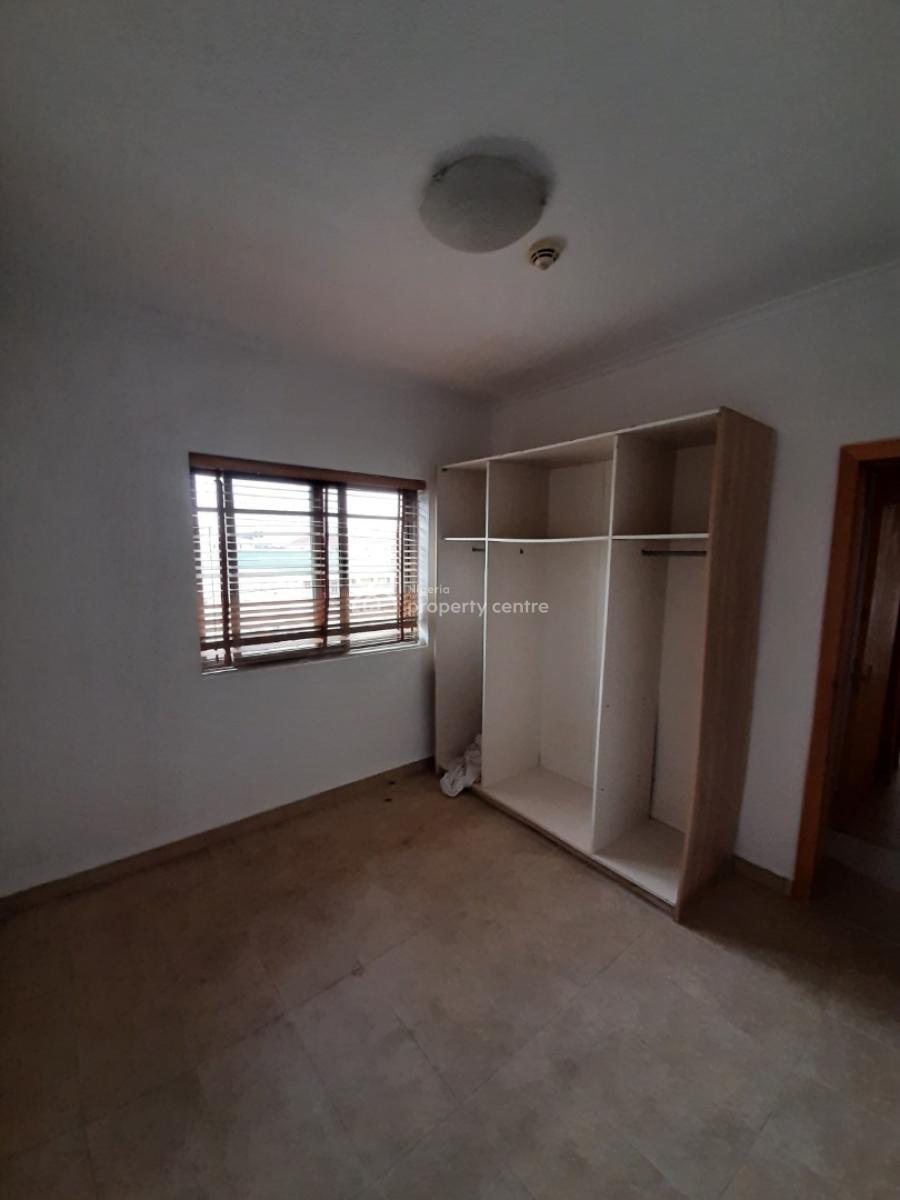 Serviced with 24/7 Power Supply 2 Bedroom En-suite Flat with an Enclos, Oniru, Victoria Island (vi), Lagos, Flat / Apartment for Rent