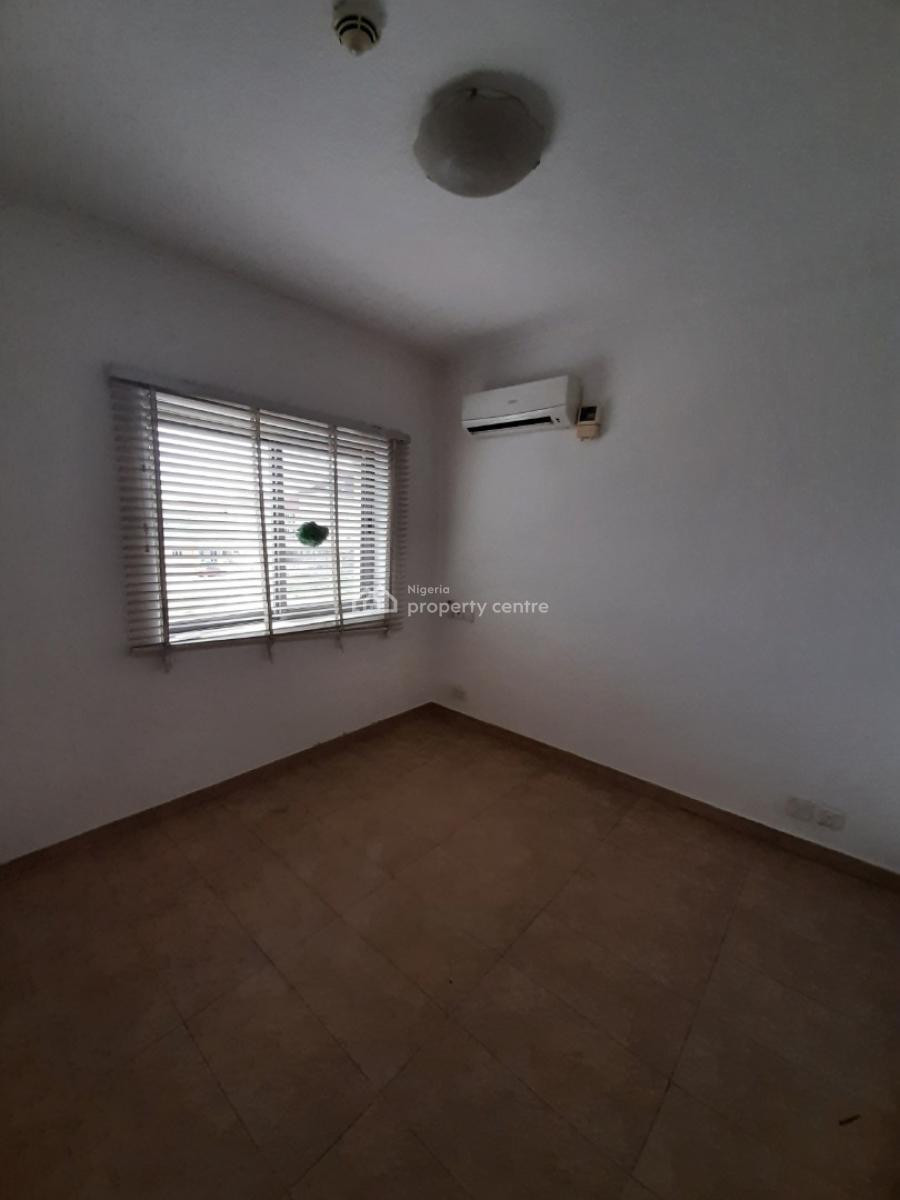 Serviced with 24/7 Power Supply 2 Bedroom En-suite Flat with an Enclos, Oniru, Victoria Island (vi), Lagos, Flat / Apartment for Rent